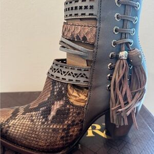 Brand new Cuadra boots